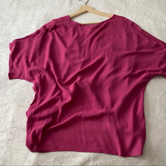 Leith Magenta Knotted Front Top - Picture 8 of 10